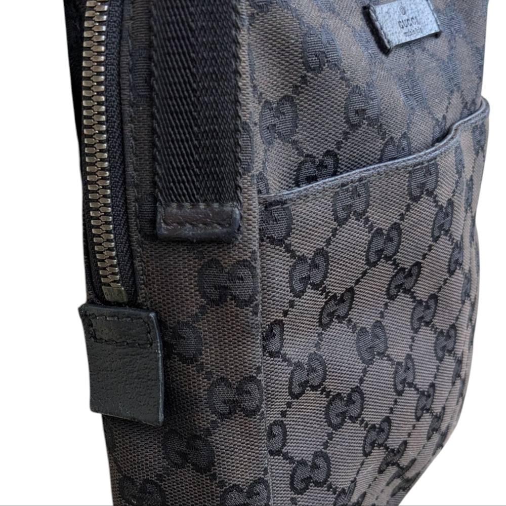 Authentic Gucci Black Messenger Bag with Adjustable Strap and Leather Trim - Picture 7 of 16